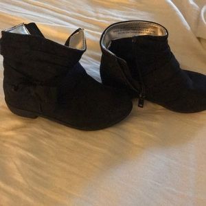 Little shirts black booties